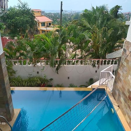 Ocean Suite Goa Dona Paula Exterior photo